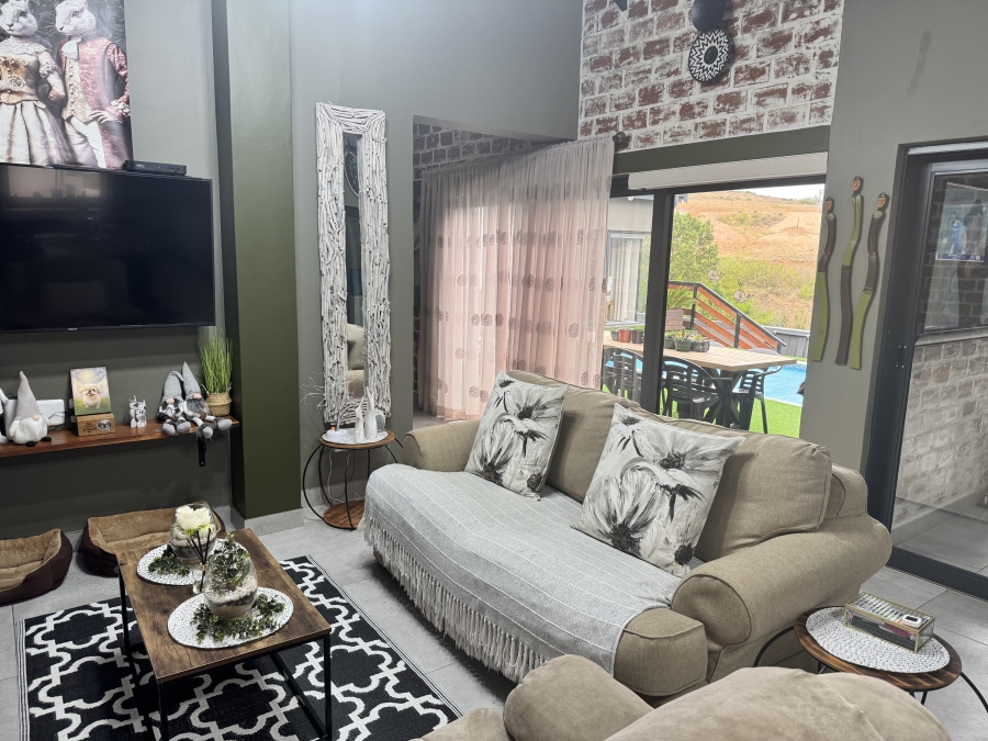 4 Bedroom Property for Sale in Outeniquasbosch Western Cape